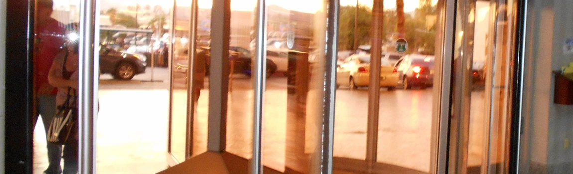 Storefront Glass Repair Cost in Lutz, FL